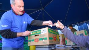 Intel Oregon employees volunteer their time at the local food bank.